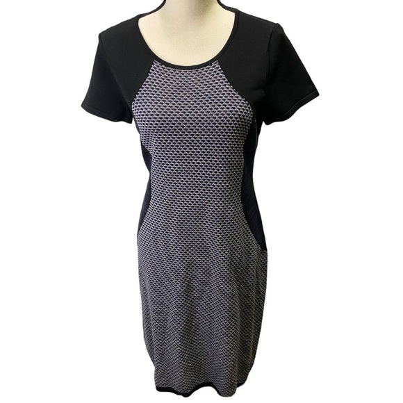 Ann Taylor Short Sleeve Midi Dress Sz Medium Bodycon Fitted Black / White / Navy - Picture 1 of 10